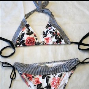 Cupshe patterned bikini size small